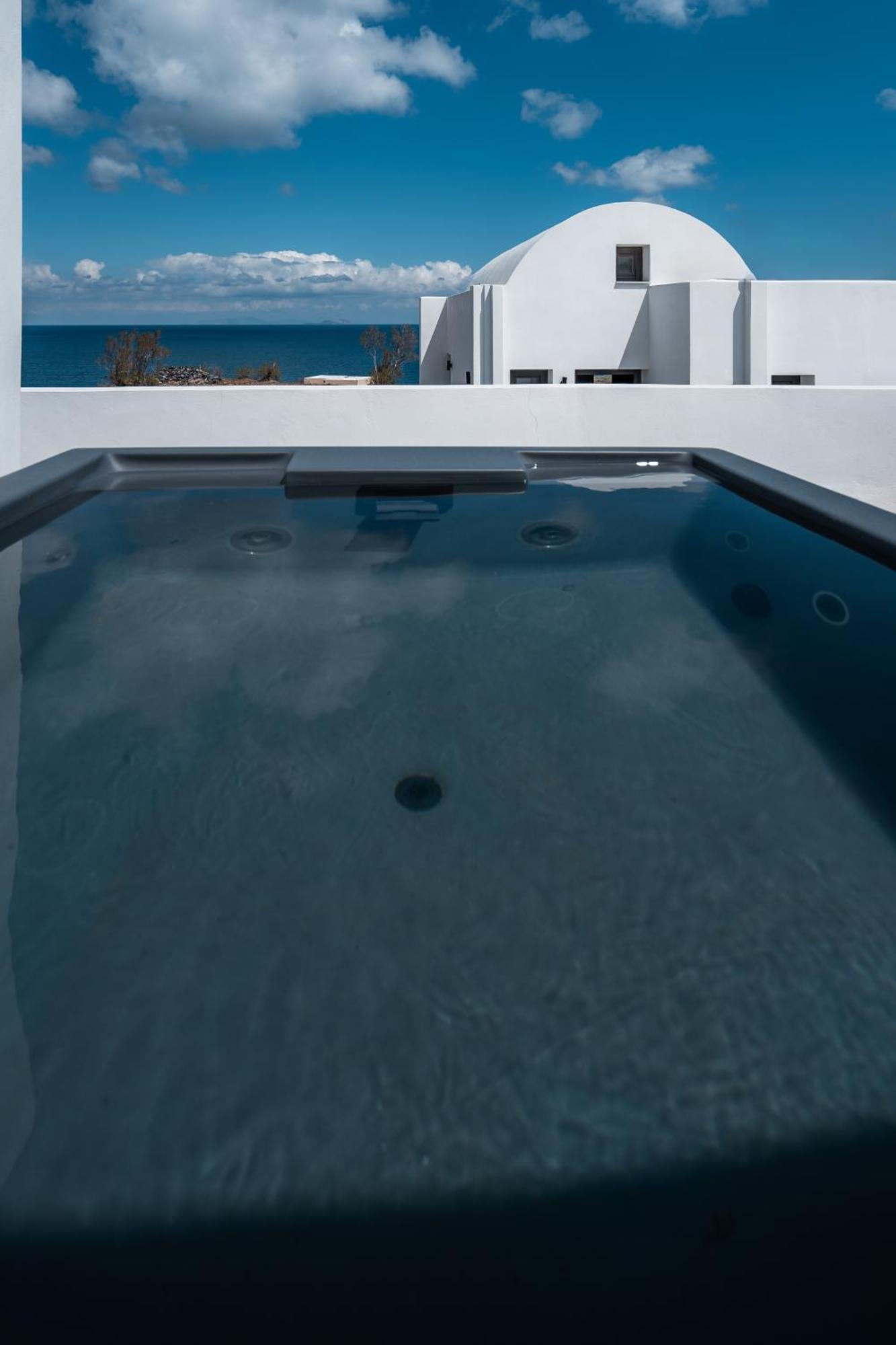 Akri Suites Vourvoúlos Exterior foto